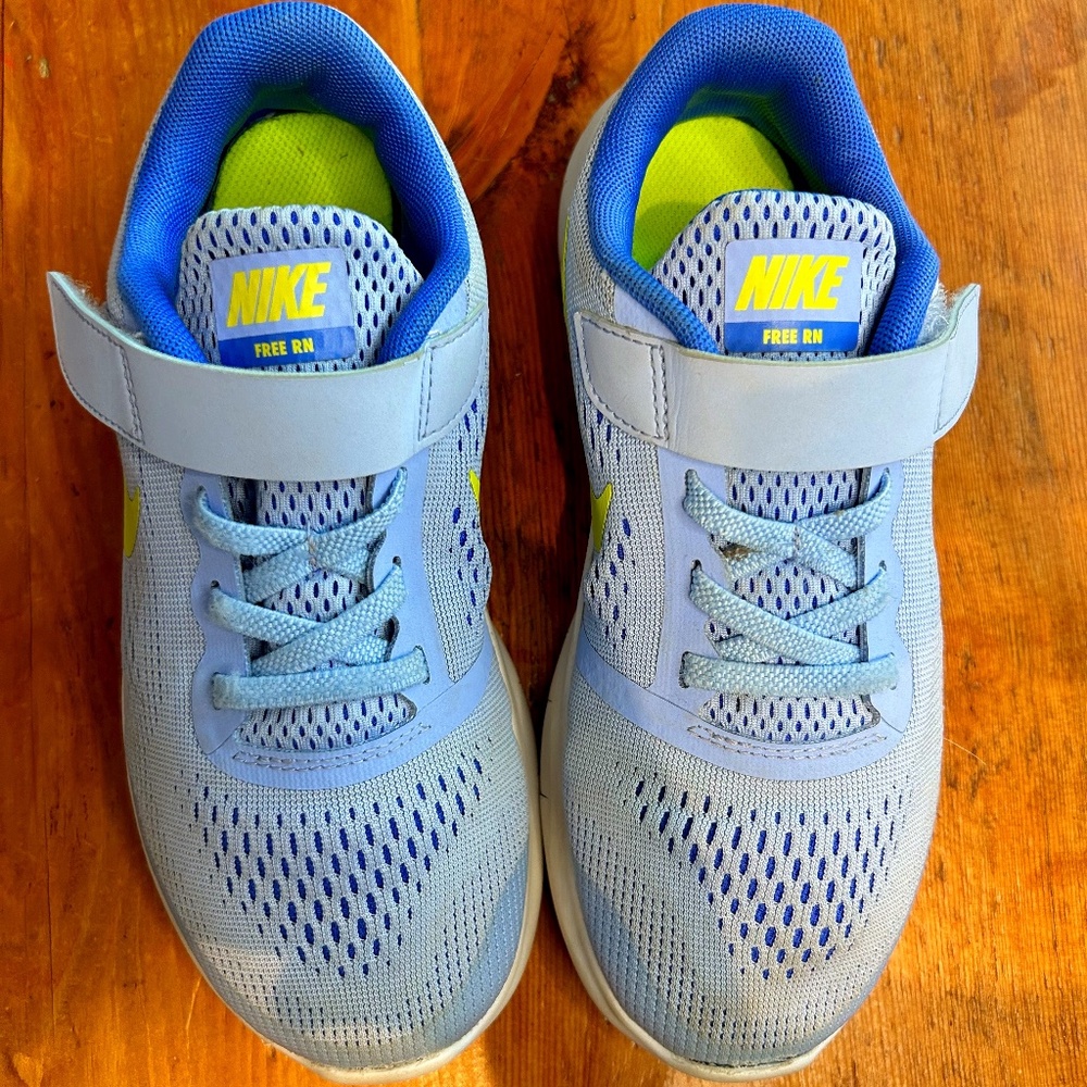 Nike Free Run Kids Shoes Size 2.5